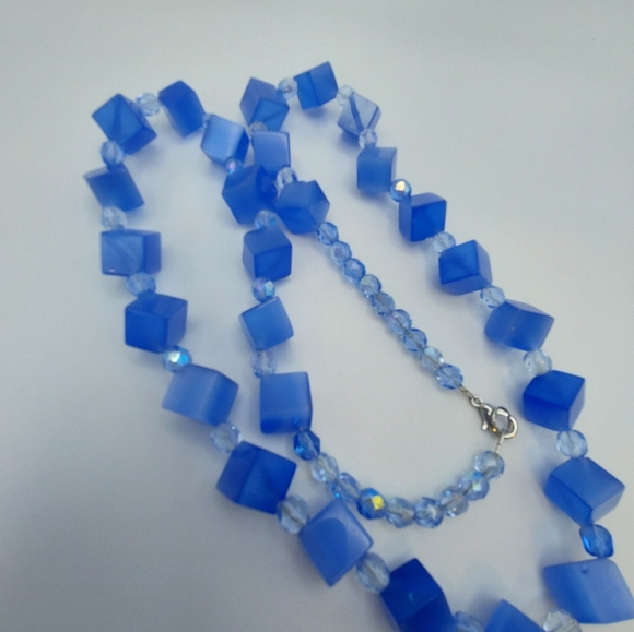 Statement Necklace w/Blue Square& Crystal Beads. - Picture 4 of 10